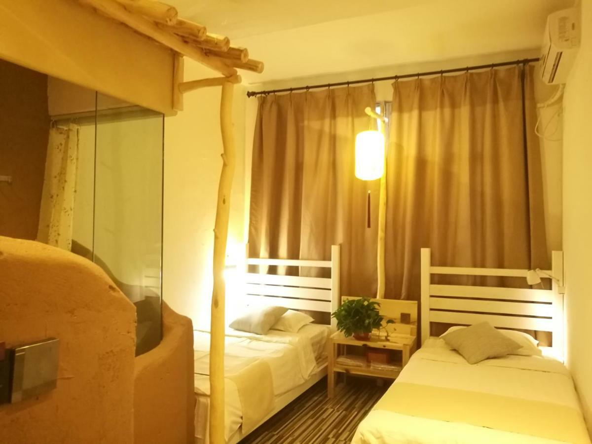 Right Here Hotel  Dunhuang Exterior foto
