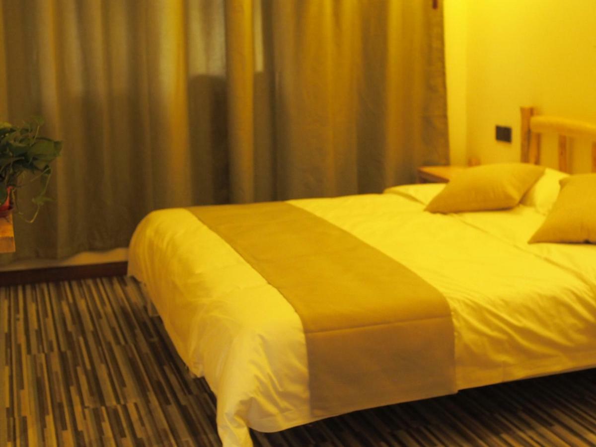 Right Here Hotel  Dunhuang Exterior foto