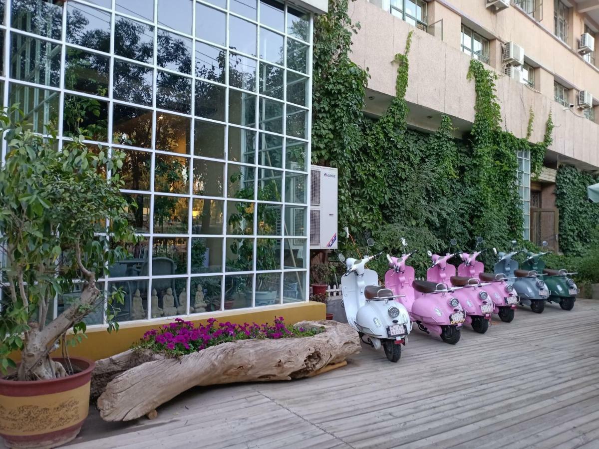 Right Here Hotel  Dunhuang Exterior foto