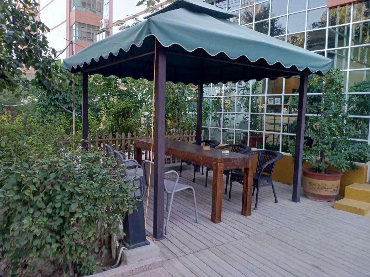 Right Here Hotel  Dunhuang Exterior foto